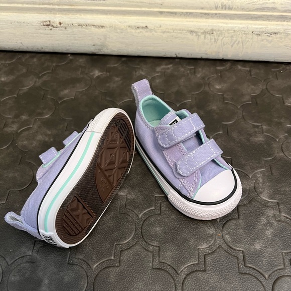 Converse Baby Shoes. - Picture 2 of 3